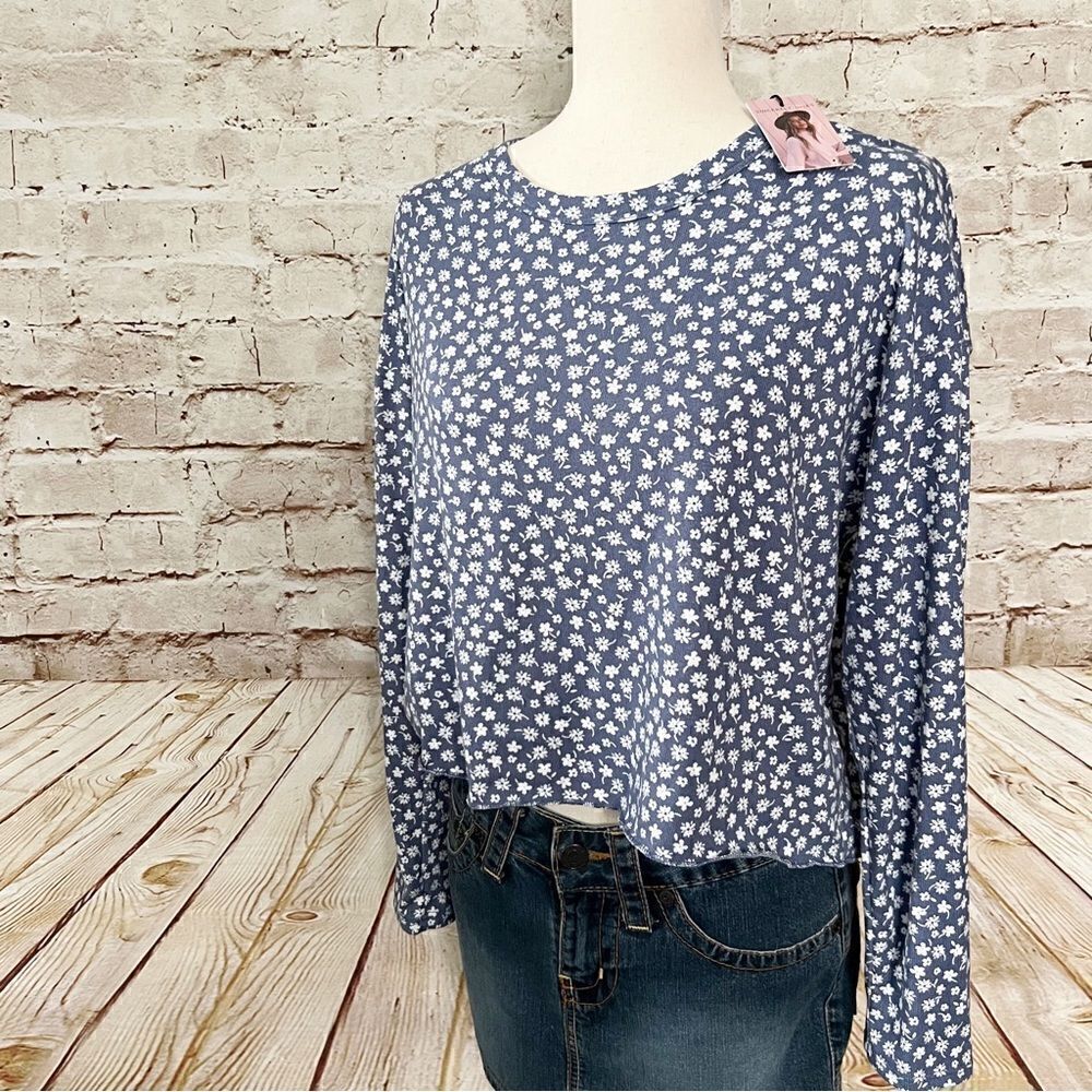Sincerely Jules floral knit cropped top